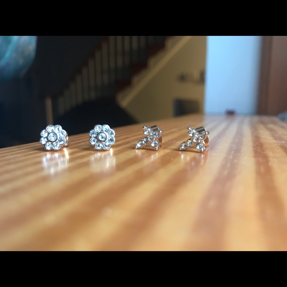 Cubic zirconia earring set